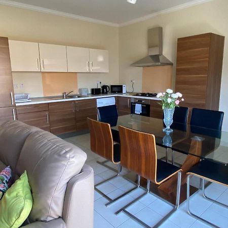 Newly Refurbished Mellieha Central Apartment Dış mekan fotoğraf